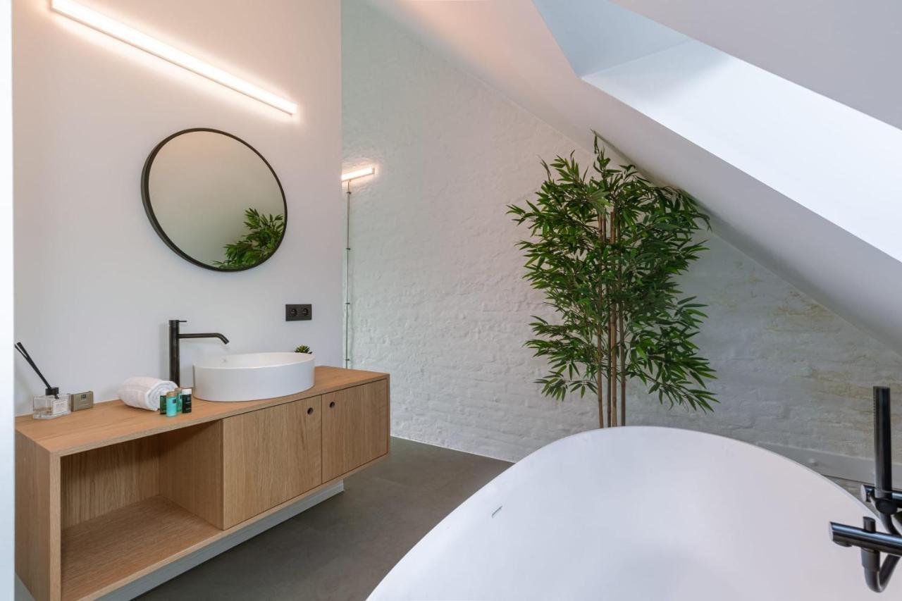 Huswell - House K Located In The Center Of Kortrijk Villa Exterior photo